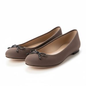 รองเท้าส้นเตี้ย ยี่ห้อไหนดี รุ่นใหม่ล่าสุด ใช้ดี ราคาคุ้ม