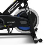 จักรยานออกกำลังกาย IRONTEC ผู้ใช้กำลังปั่น สไลด์มุมด้านข้างโชว์รับน้ำหนัก 150 กก.