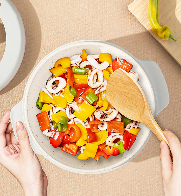 หม้อไฟฟ้า 2L สีขาว นึ่งซาลาเปาไก่ + โยเกิร์ตผลไม้ ฝาแก้วใส