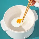 หม้อไฟฟ้า 2L สีขาว นึ่งซาลาเปาไก่ + โยเกิร์ตผลไม้ ฝาแก้วใส